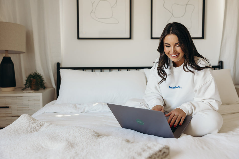 Corporate Natalie Out of Office Crewneck in Supermoon and Cove