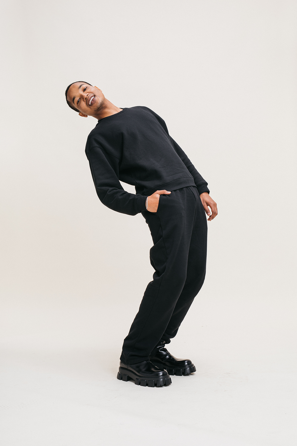Straight Leg Pant in Black