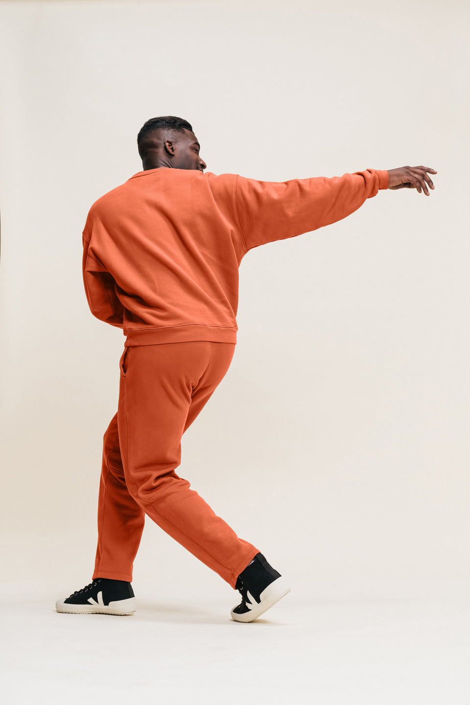 Oversized Crewneck in Negroni