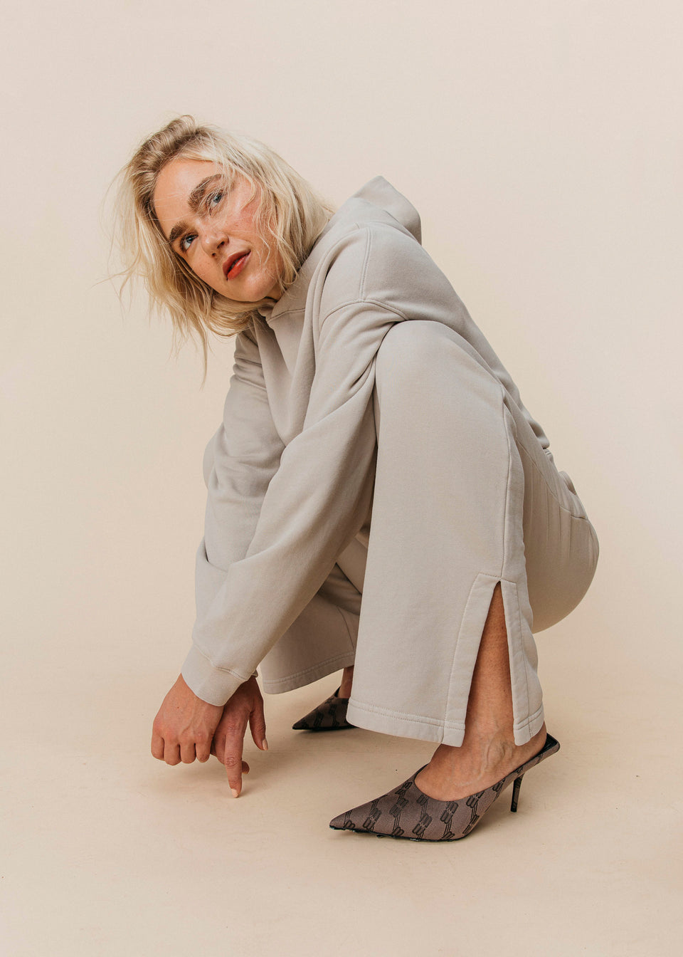 Oversized Hoodie in Stone