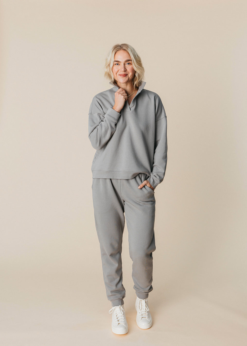 Everywhere Jogger in Ash